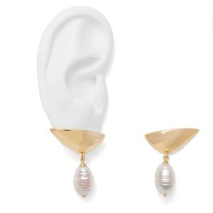 Lady Grey Pearl Lobe Earrings in Gold